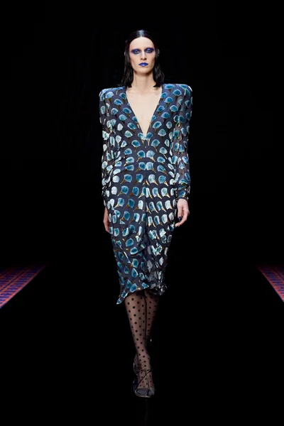 Look 19